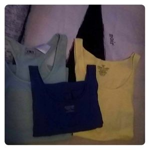 Bundle of 3 assorted tanks